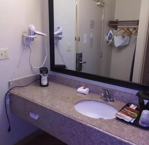 Executive-huone King-vuode, Travelodge By Wyndham Columbus State University