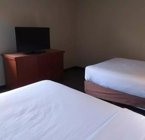 Sviitti, Travelodge By Wyndham Columbus State University