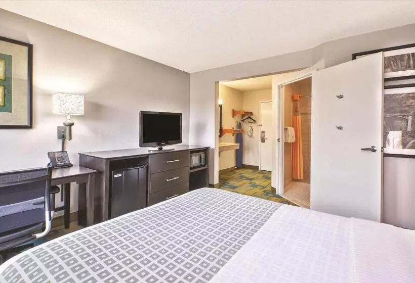 身障者適用ダブルベッド付きスタンダードルーム, La Quinta Inn By Wyndham Toledo Perrysburg