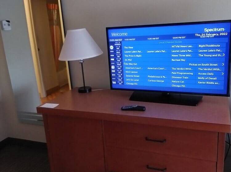 חדר סטנדרט שתי מיטות זוגיות, Travelodge By Wyndham Columbus State University