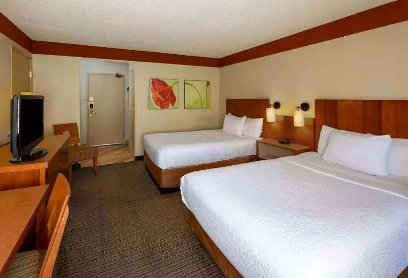 デラックスルーム, Spark By Hilton Savannah Midtown