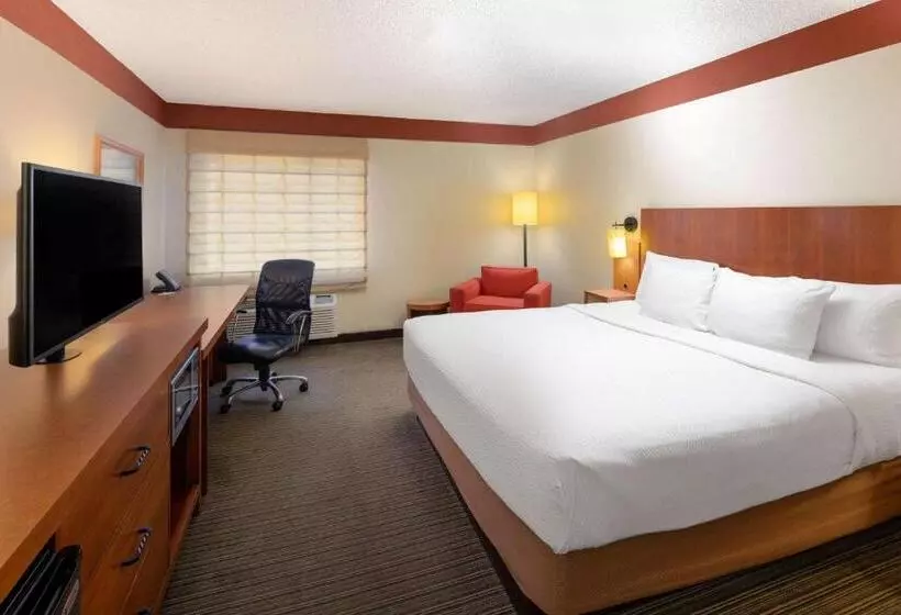 キングサイズベッドのデラックスルーム, Spark By Hilton Savannah Midtown