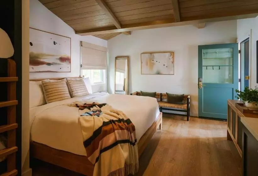 اتاق سوپریور با تخت بزرگ, Sonder Woods Cove