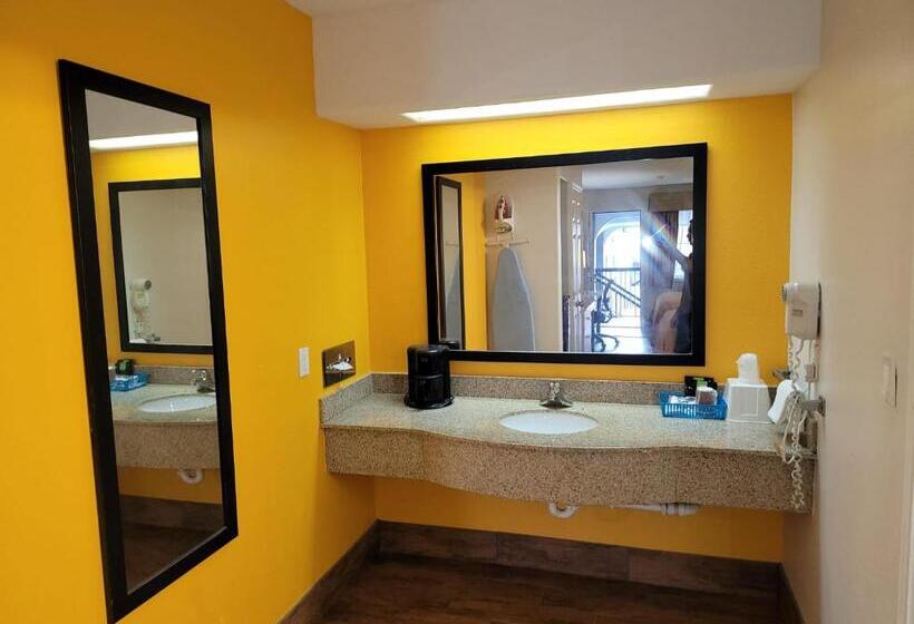 スタンダードルーム, Texas Inn And Suites Raymondville
