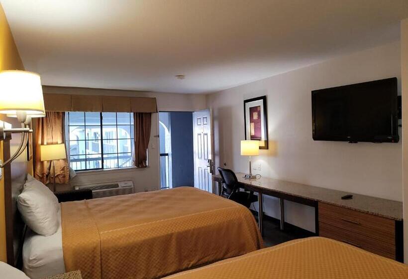 Номер Стандарт, Texas Inn And Suites Raymondville