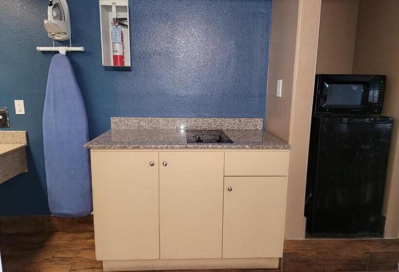 스탠다드 룸, Texas Inn And Suites Raymondville