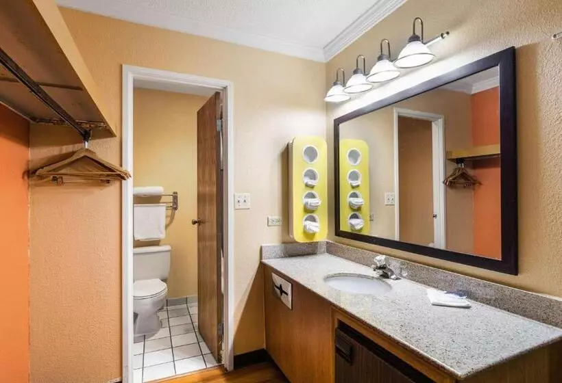 Standard-huone King-vuode, Motel 6libertyville, Il