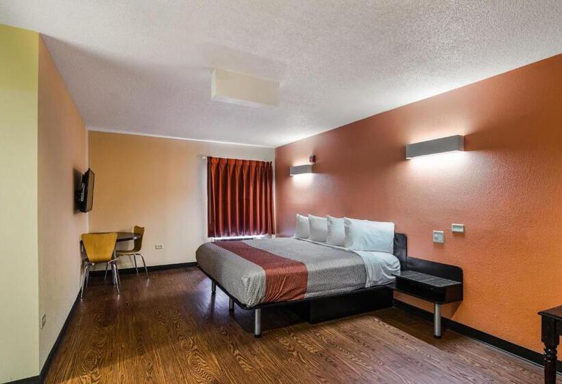 חדר דחוקס עם מיטת קינג, Motel 6libertyville, Il