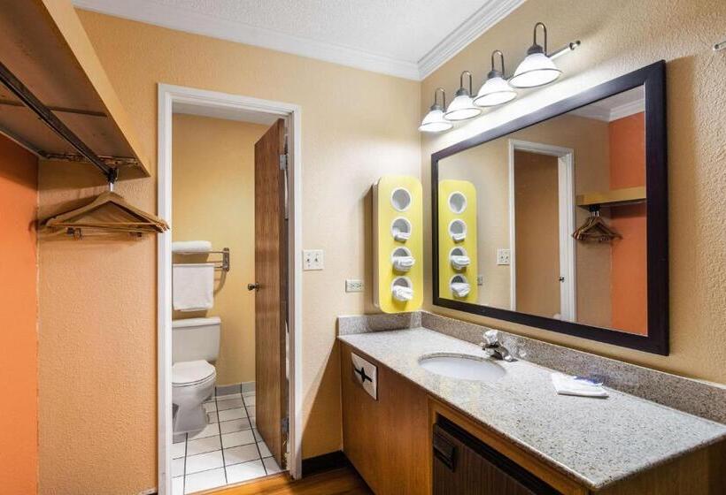 חדר דלוקס, Motel 6libertyville, Il