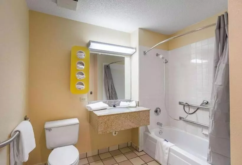 Standard-invahuone, Motel 6libertyville, Il