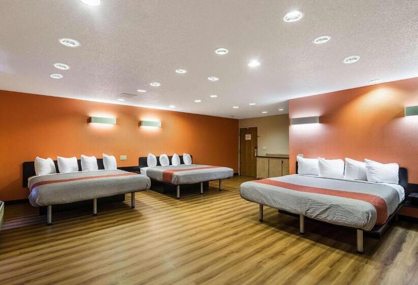Люкс Повышенной Комфортности, Motel 6libertyville, Il