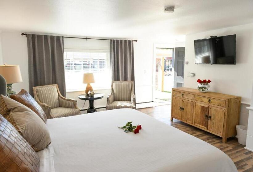 스탠다드 룸 킹사이즈 침대, Cape Cod Veranda