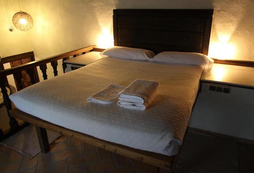 غرفة قياسية مزوَّدة بجاكوزي, Rural Llerau