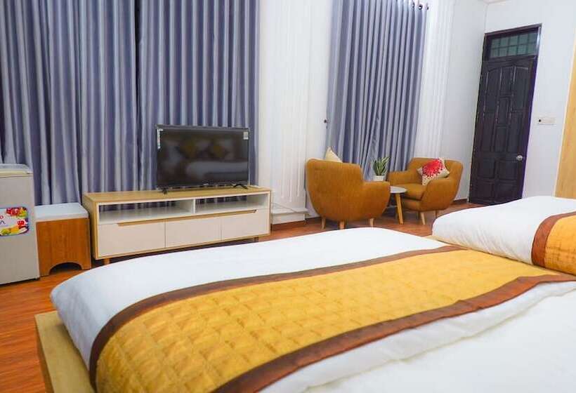 اتاق استاندارد سه نفره, Hoang Dinh