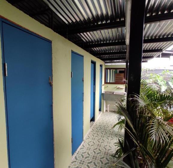 غرفة قياسية, Hostal & Café Travelers