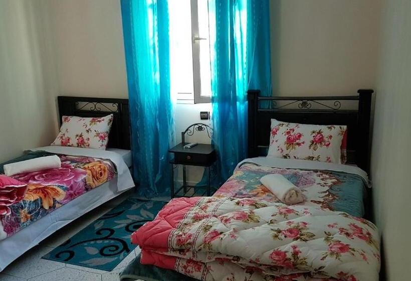 اتاق استاندارد با سرویس بهداشتی مشترک, Nice 06