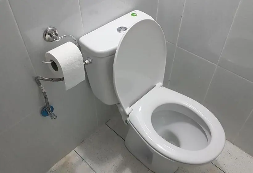 Standard Kolmen Hengen Huone, Nice 06