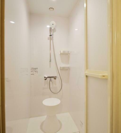 غرفة قياسية, The Chelsea Breath