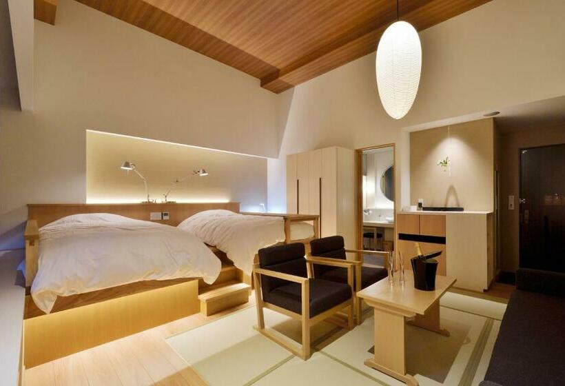 غرفة ديلوكس, The Chelsea Breath