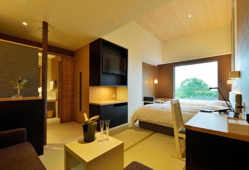 غرفة سوبيريور, The Chelsea Breath