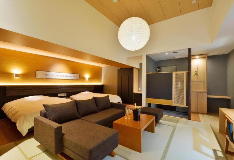 جناح, The Chelsea Breath