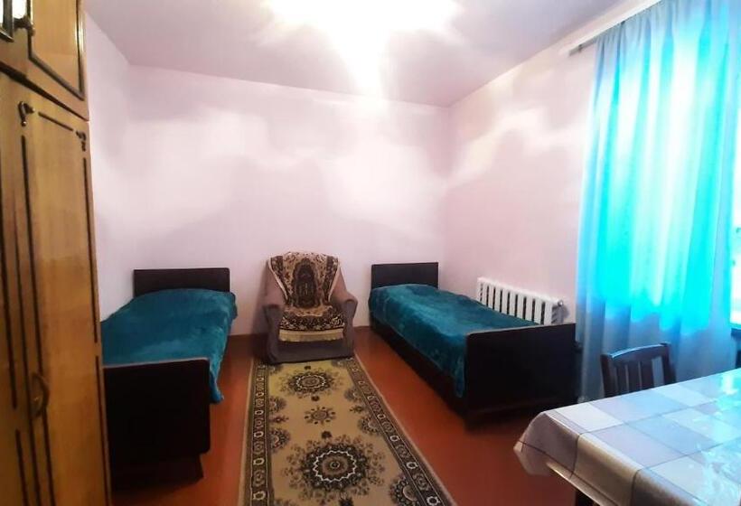 اتاق استاندارد با تخت بزرگ, Ani Guest House