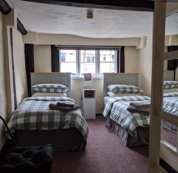 غرفة قياسية, The Kings Head