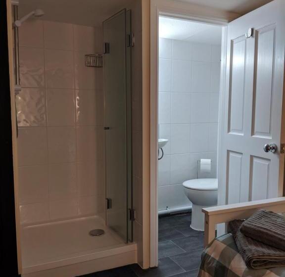 غرفة قياسية, The Kings Head