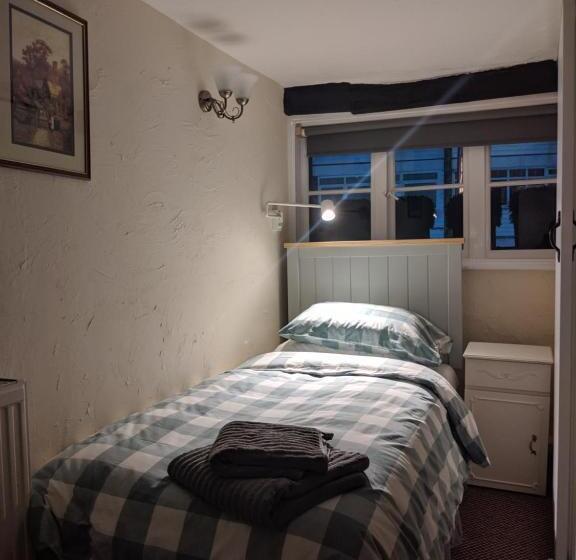 غرفة قياسية فردية, The Kings Head