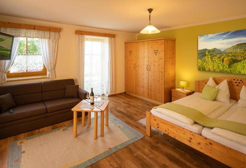 اتاق استاندارد چهار تخته, Familienweingut Oberer Germuth