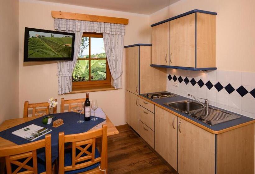 اتاق استاندارد سه تخته با چشم‌انداز باغ, Familienweingut Oberer Germuth