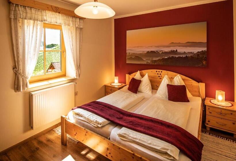 اتاق استاندارد سه تخته با چشم‌انداز باغ, Familienweingut Oberer Germuth