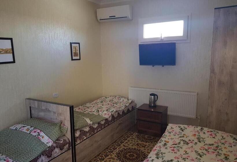 Economy Triple Room, Guest House Ibrohim حلال