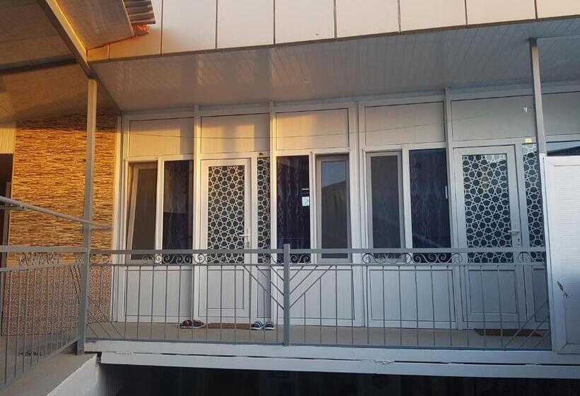 Economy Triple Room, Guest House Ibrohim حلال