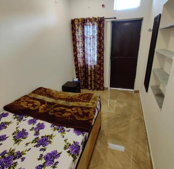 经济房, Varah Square Guest House