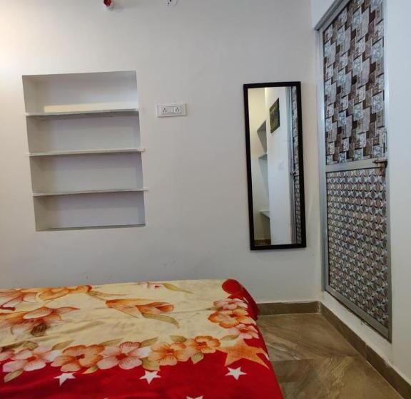 豪华房间, Varah Square Guest House
