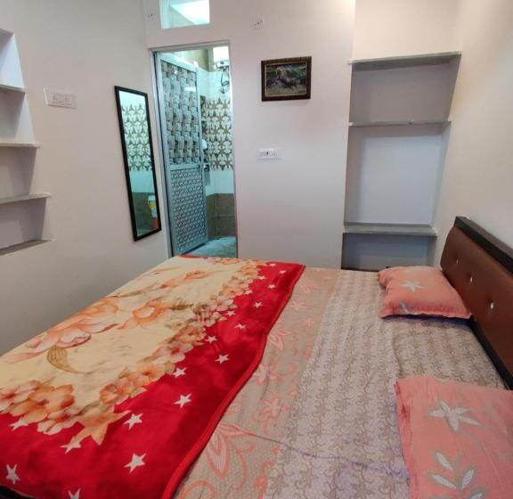 Номер Deluxe, Varah Square Guest House