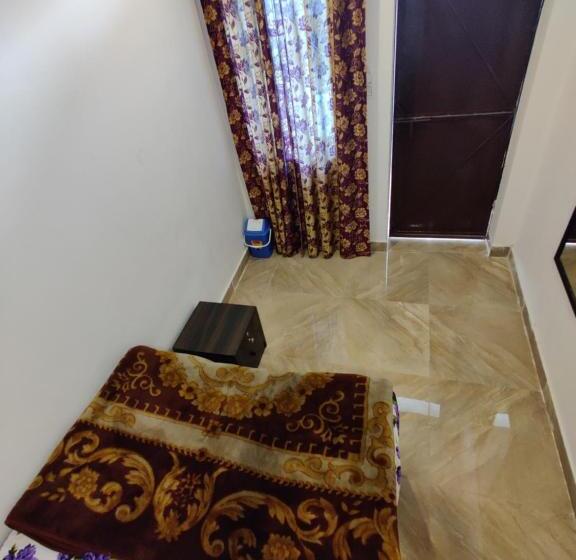 Номер Economy, Varah Square Guest House