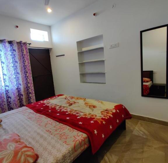 豪华房间, Varah Square Guest House