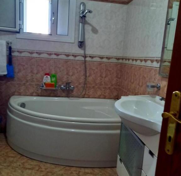 اتاق استاندارد با سرویس بهداشتی مشترک, Guesthousemantho