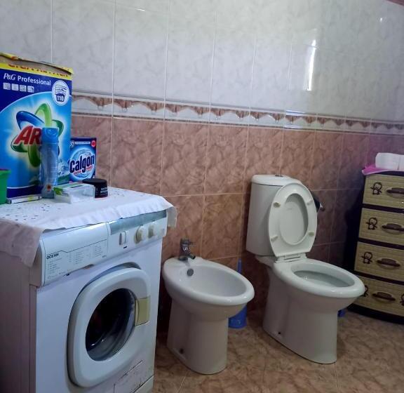 اتاق استاندارد با سرویس بهداشتی مشترک, Guesthousemantho