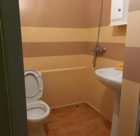 اتاق لوکس, Guesthousemantho