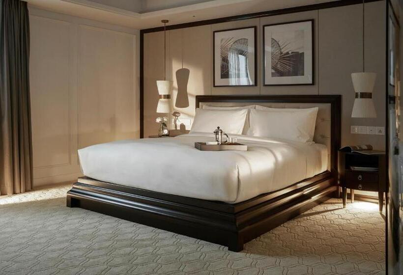 اتاق کلاب, Mai House Saigon