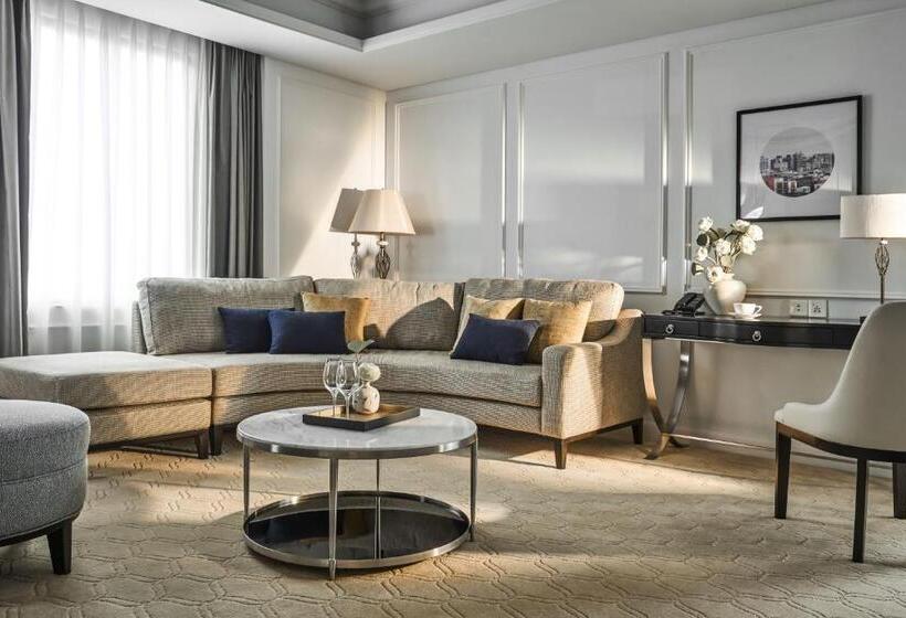 سوییت جونیور, Mai House Saigon