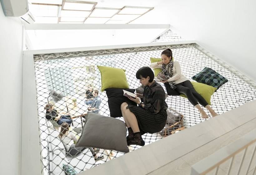 اتاق سوپریور سه تخته, Meander 1948