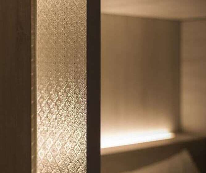 اتاق استاندارد چهار تخته, Meander 1948