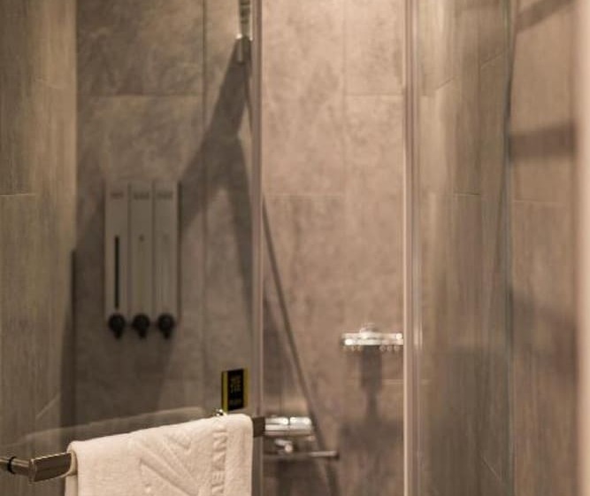 اتاق خانوادگی, Meander 1948