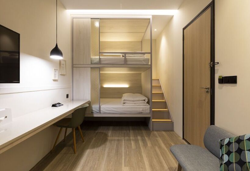 اتاق خانوادگی, Meander 1948