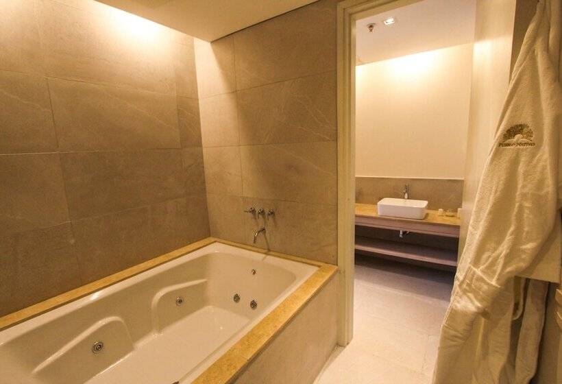 סוויטת ג'וניור, Pueblo Nativo Resort Golf & Spa