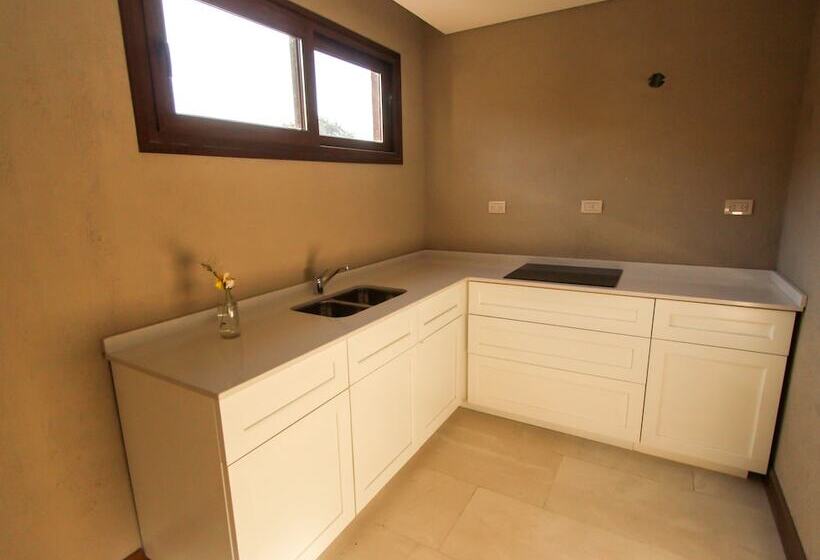 סוויטה נשיאותית, Pueblo Nativo Resort Golf & Spa